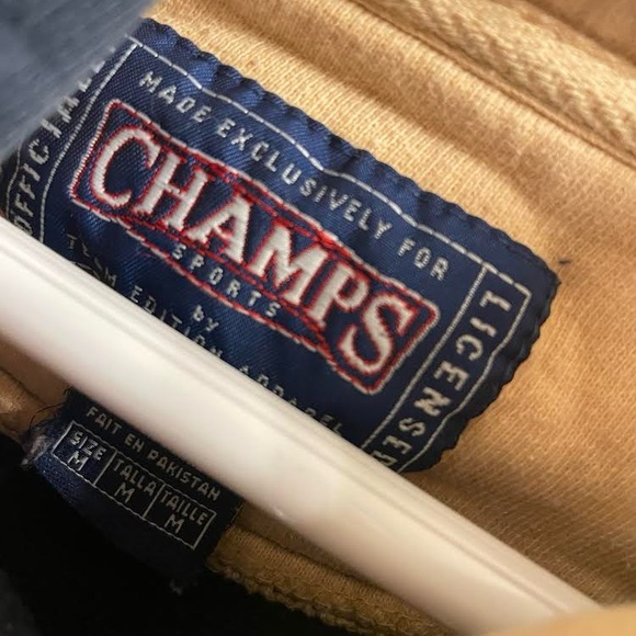 Notre Dame university hoodie - Picture 2 of 2